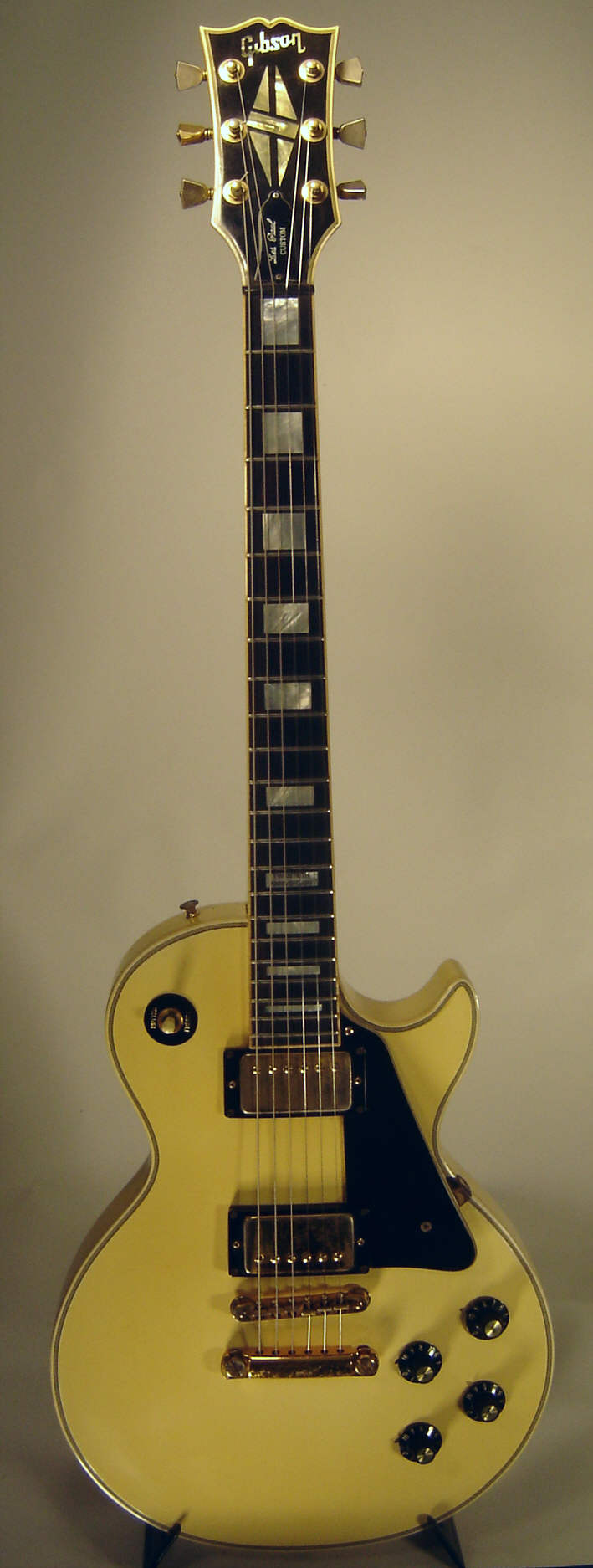 Les Paul Custom 1974 white 1.jpg